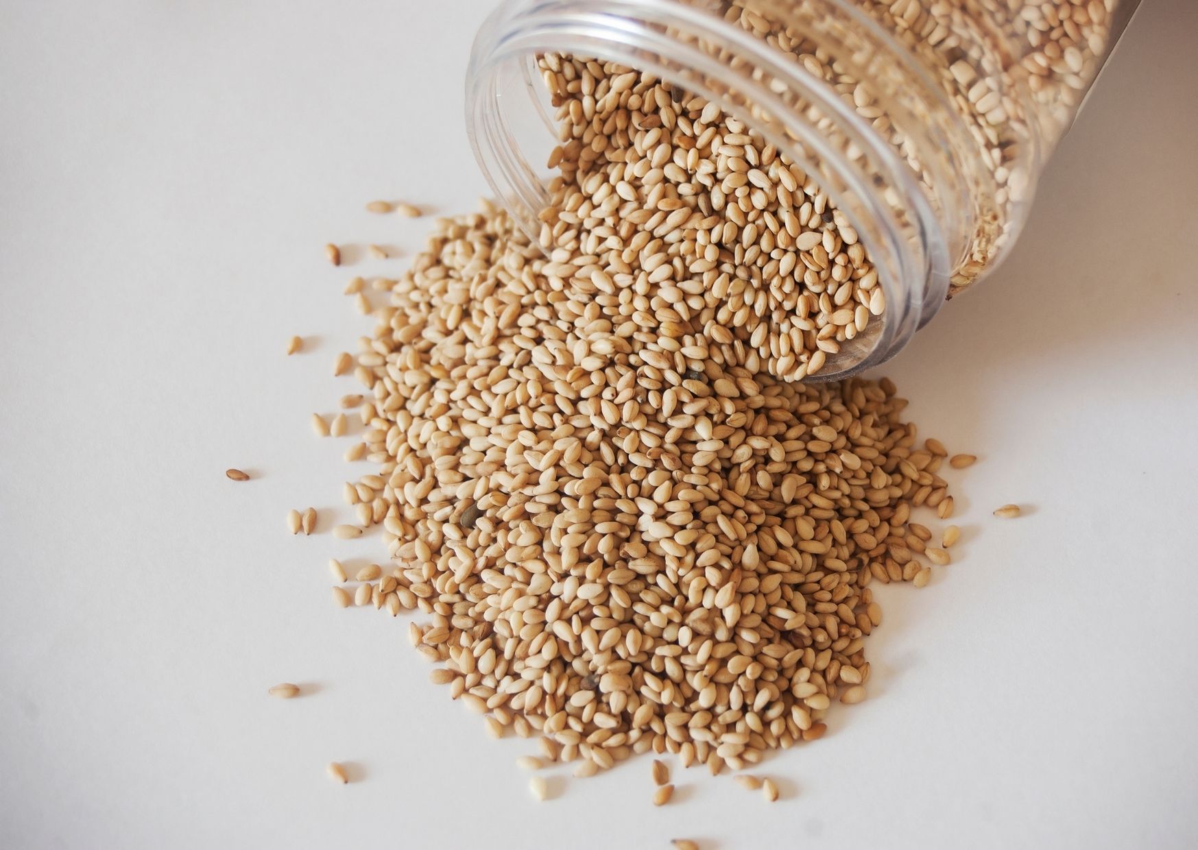Aceite de sésamo y semillas de sésamo: cómo utilizarlos en la cocina para  obtener todas sus propiedades